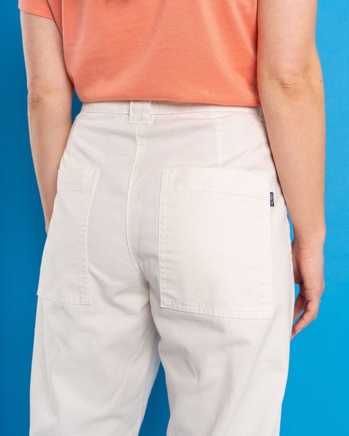 Ogden Womens Straight Leg Trousers in White