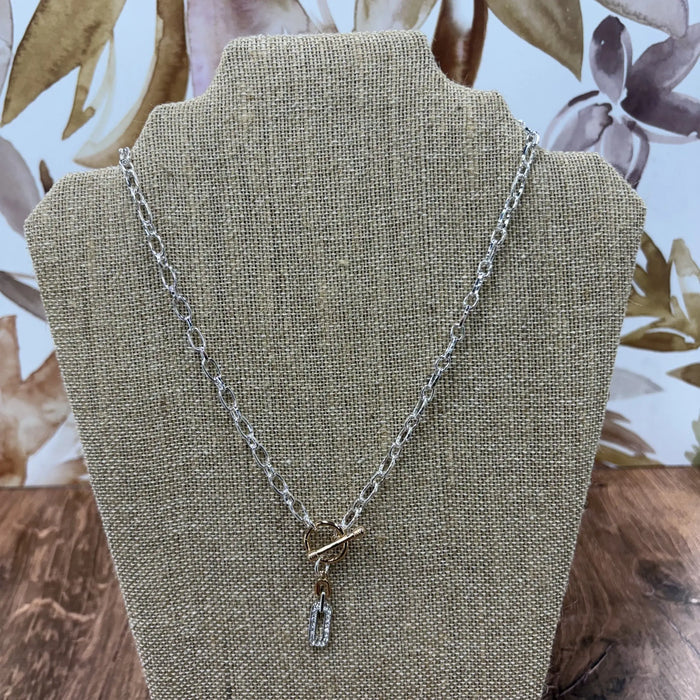 Necklace Alloy plated Gold Chain Clearglass Rect.W/Toggle 18” rant & rave