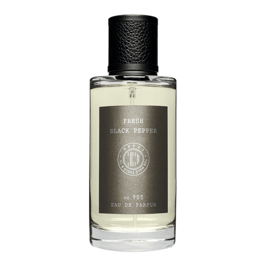 Depot No. 905 Eau de Parfum Fresh Black Pepper i klar glassflaske med svart kork og gyllen væske