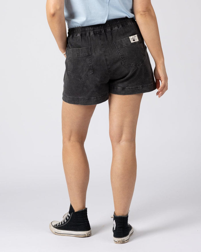 Santano Womens Short in Washed Black