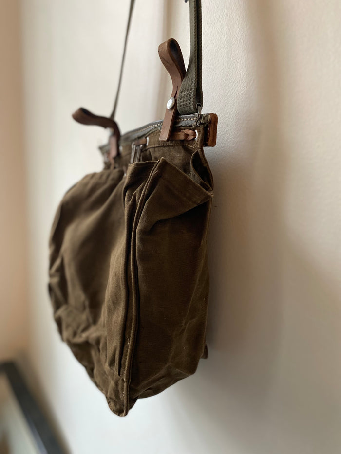 Vintage Swiss Fly-Fishing Shoulder Bag – Canvas & Leather Trim Surplus Gaming Bag