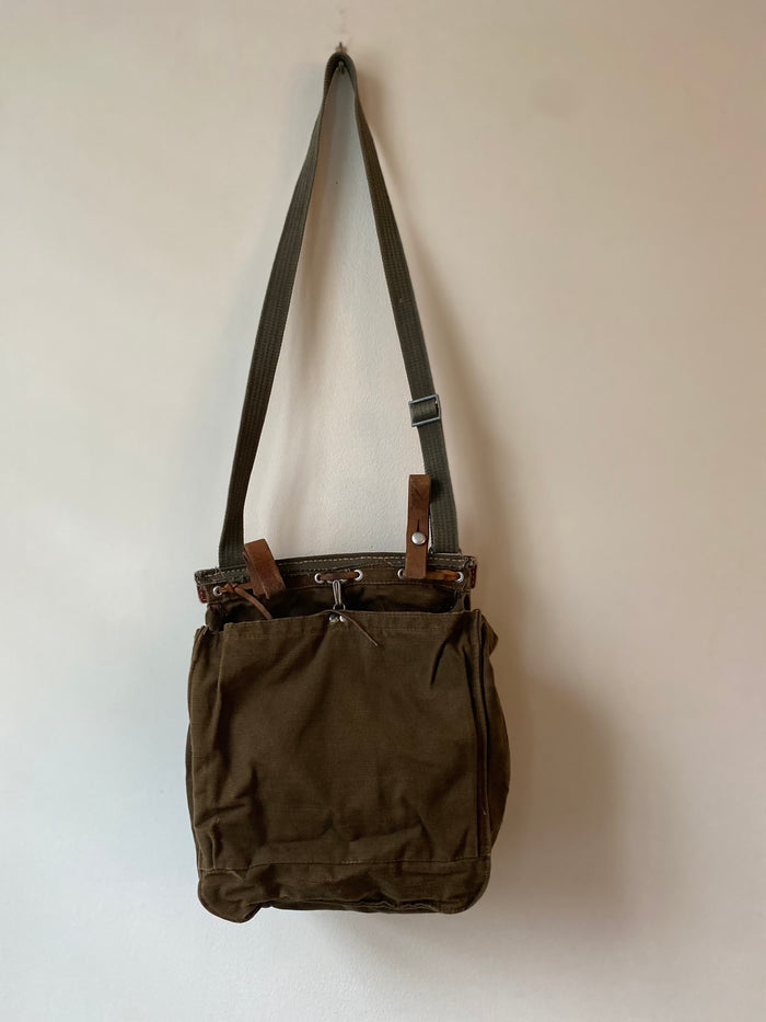 Vintage Swiss Fly-Fishing Shoulder Bag – Canvas & Leather Trim Surplus Gaming Bag