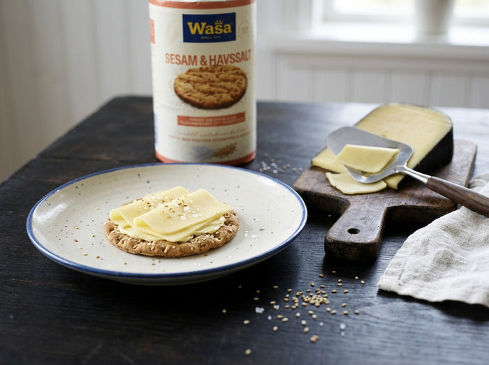Wasa Knäckebröd Runda Sesam & Havssalt 3 × 290g (3 × 10.23 oz) – Authentic Swedish Round Sesame & Sea Salt Crispbread